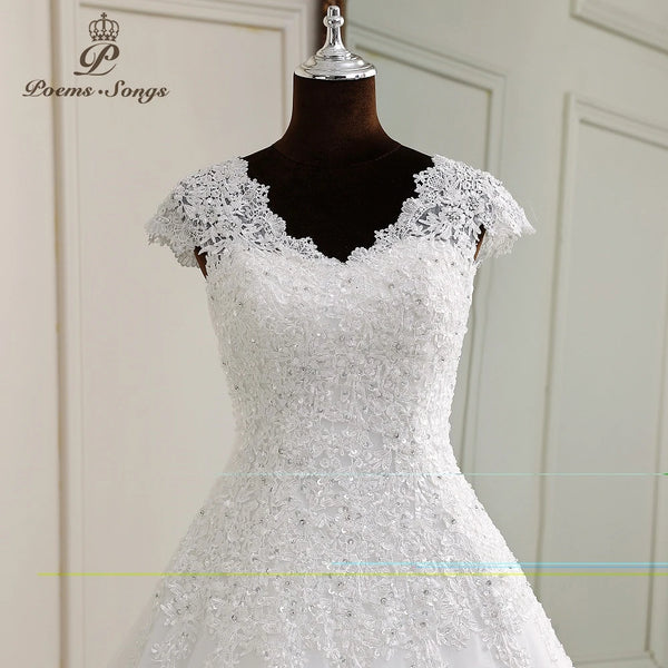 Elegant Appliques V-neck Sleeveless Wedding Dress