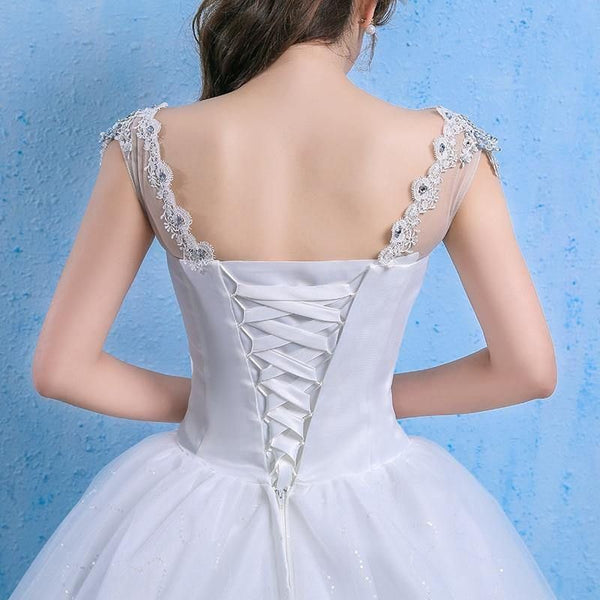 Luxury Wedding Dress Elegant Lace Appliques V-neck Wedding Gown | EdleessFashion